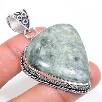 Подвеска из стерлингового серебра 925 пробы с натуральным драгоценным камнем серафинитом 2,17 дюйма D9n88