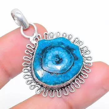 Подвеска из стерлингового серебра 925 пробы с натуральным синим солнечным кварцем размером 1,58 дюйма U5M68