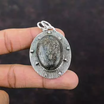 Подвеска из стерлингового серебра 925 пробы с кианитом. Подвеска ручной работы. Ювелирные изделия из кианита. Дизайнерская подвеска. Замечательный серебряный ювелирный подарок для мамы.