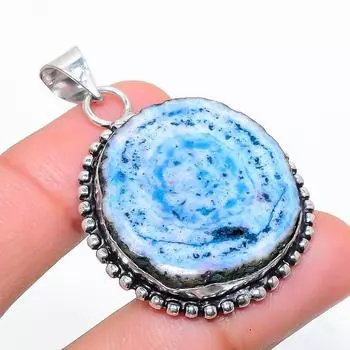 Подвеска из стерлингового серебра 925 пробы с натуральным синим солнечным кварцем размером 1,85 дюйма c5L35