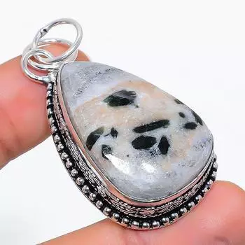 Подвеска из стерлингового серебра 925 пробы с натуральным хромдиопсидом ручной работы 2,05 дюйма b8q29