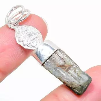 Подвеска из стерлингового серебра 925 пробы с натуральным синим кианитом ручной работы 1,97 дюйма S7t81