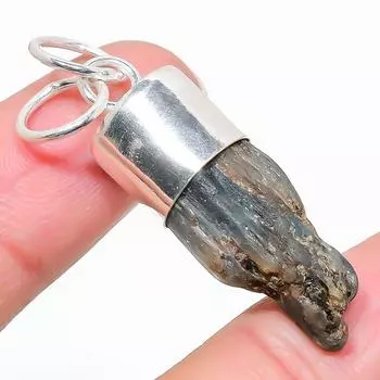 Подвеска из стерлингового серебра 925 пробы с натуральным синим кианитом ручной работы 1,69 дюйма j5f19