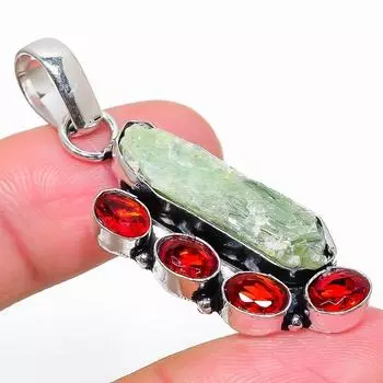 Подвеска из стерлингового серебра 925 пробы с натуральным зеленым кианитом и гранатом 2,09 дюйма w8u97