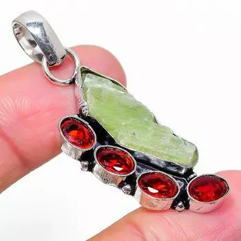 Подвеска из стерлингового серебра 925 пробы с натуральным зеленым кианитом и гранатом 2,09 дюйма b4S92