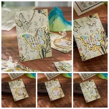 Подвеска-подставка для страниц книги в виде бабочки из металла с полой кисточкой style 3