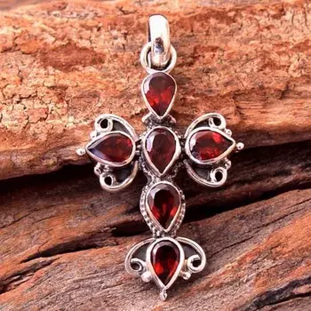 Подвеска Рейки, Подвеска-крест с драгоценным камнем из красного граната Ap6147