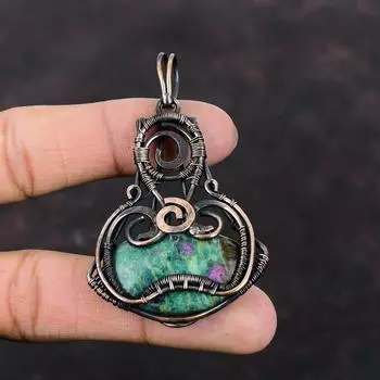 Подвеска Ruby Fuchsite, обернутая медной проволокой, драгоценный камень, кулон ручной работы, уникальное ювелирное изделие, обернутая медной проволокой, элегантное ювелирное изделие для подарка