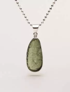 Подвеска ручной работы из цельного серебра 925 пробы с драгоценным камнем молдавит, эффектное женское кольцо, подарок для нее. зелёный