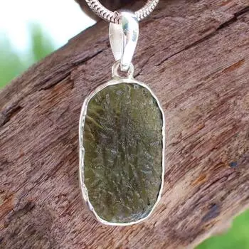 Подвеска ручной работы из цельного серебра 925 пробы с драгоценным камнем молдавит, эффектное женское кольцо, подарок для нее. зелёный