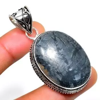 Подвеска ручной работы с драгоценным камнем Пикассо Яшма 925 пробы, посеребренная, 2,08 дюйма 2.08 чёрный