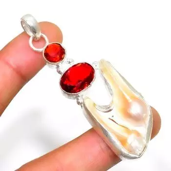 Подвеска ручной работы с жемчугом и гранатом Biwa, посеребренная 925 пробы, 2,46 дюйма 2.46 белый