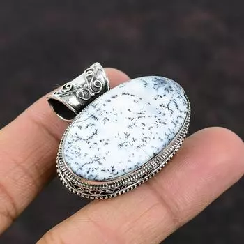 Подвеска с дендритом и опалом. Подвеска ручной работы. Стерлинговое серебро 925 пробы. Драгоценный камень. Старинные ювелирные изделия. Подвеска в стиле хиппи в стиле бохо.