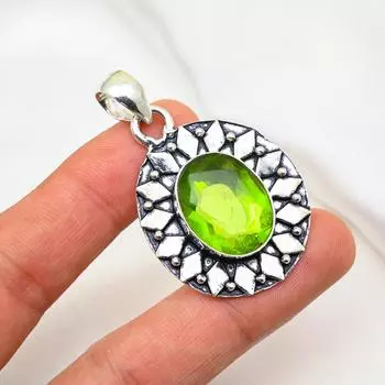 Подвеска с драгоценным камнем перидот, кулон из цельного серебра 925 пробы, ювелирное изделие ручной работы, кулон с камнем по дате рождения, подарок для него 1.96 Inches зелёный