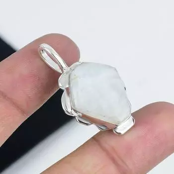 Подвеска с натуральным лунным камнем из серебра 925 пробы - Дизайн ручной работы в виде гроба, Ювелирное украшение для повседневной носки, Уникальная подвеска с лунным камнем, Подарки для вечеринок 2.36 белый