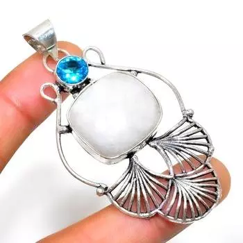 Подвеска с радужным лунным камнем, синим топазом, серебром 925 пробы, 2,65 дюйма 2.65 белый