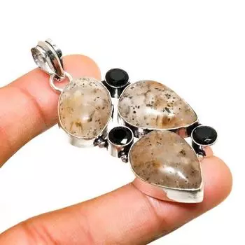 Подвеска с золотым рутилом и черной шпинелью 925 пробы, посеребренная, 2,46 дюйма 2.46 золотистый