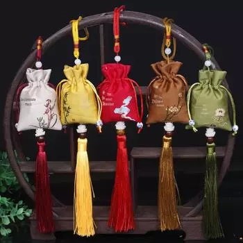 Подвеска-саше «Праздник драконьих лодок» своими руками — красная кисточка Jifu 5x8 см