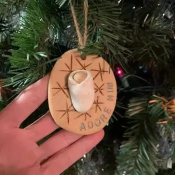 Подвеска в виде младенца Иисуса из смолы, рождественское украшение для подвешивания, религиозный кулон в виде младенца Иисуса для украшения рождественской елки 8 cm