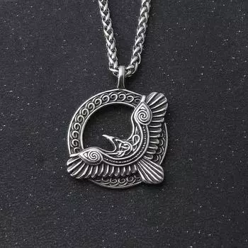 Подвеска викингов в стиле скандинавской мифологии «Летящий ворон» Подвеска викингов в стиле скандинавской мифологии «Летящий ворон»