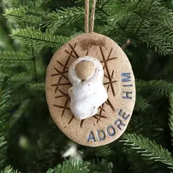 Подвеска Yousheng Baby Jesus из смолы, рождественское подвесное украшение, религиозный кулон Adore Him Baby Jesus для украшения рождественской елки 8 cm