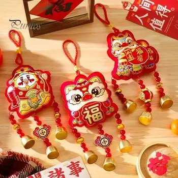 Подвесной кулон на Новый год 2025 с крючком. Год Змеи. Благоприятный мультяшный лев. Лучшая удача. Кисточка. Украшение для окна автомобиля. Подвеска на дерево. B