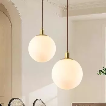 Подвесной светильник из скандинавской латуни, современный минималистский популярный светильник для столовой, молочно-стеклянная люстра в форме шара, для внутреннего украшения дома Without bulb