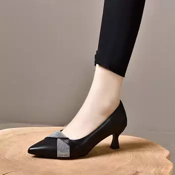 Pointed high heels women s autumn new simple temperament rhinestone banquet shoes two high shallow mouth fashion shoes 34