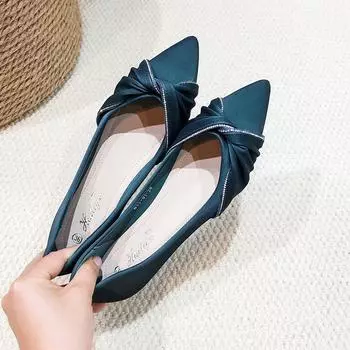 Pointed single shoes spring and autumn new versatile shoes small fragrant wind shallow mouth flat bottom autumn shoes soft sole four seasons lady 35 чёрный