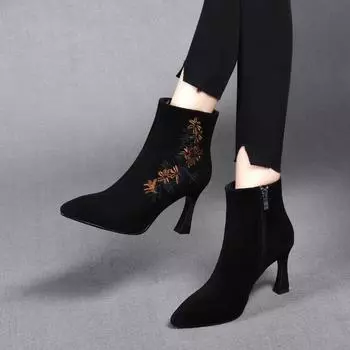 Pointed stiletto women s boots new retro embroidered fashion boots fashion sheepskin women s short boots 34