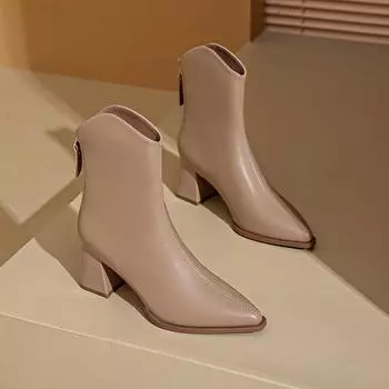 Pointed thick heel platform fashion shoes women s 2024 new fashion temperament short boots French velvet bare boots tide 34