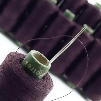 Полиэфирная катушка Оптовая продажа ниток для шитья 20 шт. 1 Box - 20 Spools 135 Mtr With 3 Ply Each аква голубой