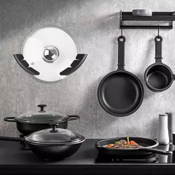 Полка для крышки кастрюли. Простая установка. Настенное самоклеящееся решение без перфорации. Компактное решение для хранения на кухне. чёрный