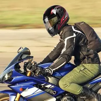 Полнолицевые гоночные шлемы Зимние теплые мотоциклетные шлемы с двойным козырьком Мотоциклетные спортивные шлемы Мотоциклетные шлемы красный