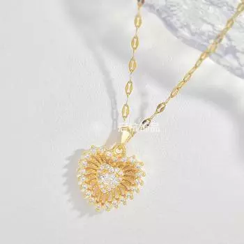 Полностью бриллиантовое ожерелье Любовь Женский дизайн легкая роскошь Универсальный кулон в виде полого сердца Цепочка для ключиц Аксессуары