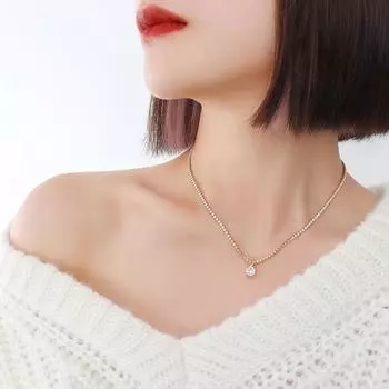 Полный бриллиантов, не выцветает, модная темпераментная цепочка на ключицу, легкое роскошное модное колье для поездок на работу с инкрустацией цирконием и позолоченным краем P105