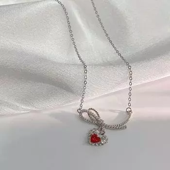 Полный бриллиантовый бант, цепочка на ключицу в форме сердца, милый и девичий темперамент, изысканный и модный