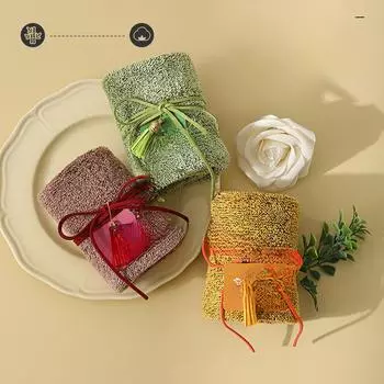 Полотенце для рук с бахромой из бамбукового угольного волокна, коралловый бархат, маленькая квадратная супервпитывающая мягкая подарочная коробка с полотенцами 30*30CM вино красного