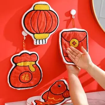 Полотенце для рук с шнурком из кораллового бархата в стиле весеннего фестиваля в форме красного конверта с рыбой-фонариком B