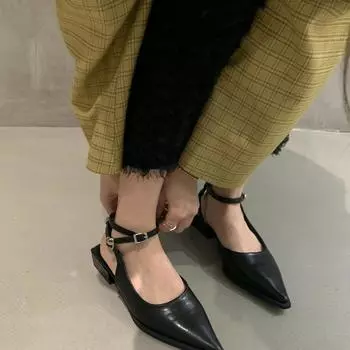 Половина упаковки туфель на высоком каблуке в корейском стиле с толстым каблуком, сандалии-мешки на щиколотке, женские 2025 года, с заостренным носком и пряжкой на ремне, с одним словом, на низком каблуке 34 чёрный