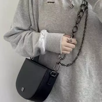 Полукруглая сумка-седло Girl Sweet Cool Girl Сумка-цепочка для подмышек Niche Highgrade Sense Crossbody Bag чёрный