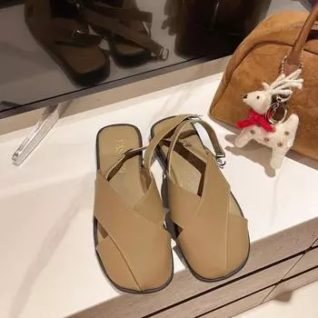 Полые плоские сандалии с затылком и пустым носком, летние женские сандалии 2025 года в стиле ретро с круглым носком, корейская версия, дышащие пляжные сандалии 35