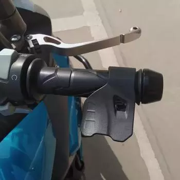 Помощь при управлении дроссельной заслонкой мотоцикла Помощь при управлении круизом на мотоцикле Комфортные ручки управления для рук Надежная ручка круиз-контроля Безопасная дроссельная заслонка красный