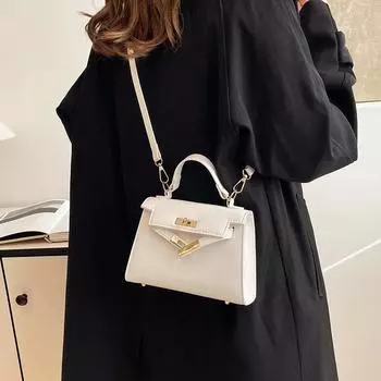 Popular bag women s 2025 new women s fashion shoulder bag simple solid color messenger bag casual commuter small square bag 20*7*14 белый
