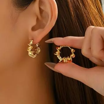 Popular geometric women s jewelry niche twisted design earrings high-end light luxury earrings versatile women