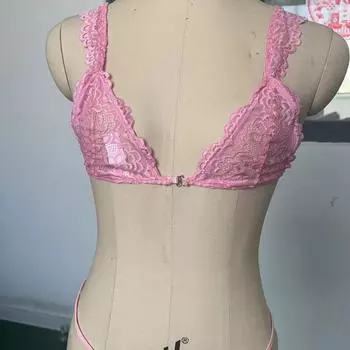 Популярная девушка кружевная перспектива трехточечное сексуальное нижнее белье стринги с подвязками соблазн S