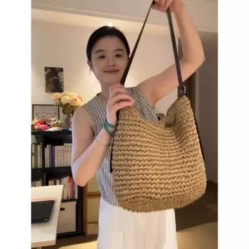 Popular Idle Style Woven Bag Bags Women 2025 New Light Luxury Niche High Sense Seaside Vacation Beach Woven Bag Brown