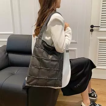 Popular portable small bag women s 2024 new summer fashion foreign texture bucket bag versatile shoulder messenger bag чёрный