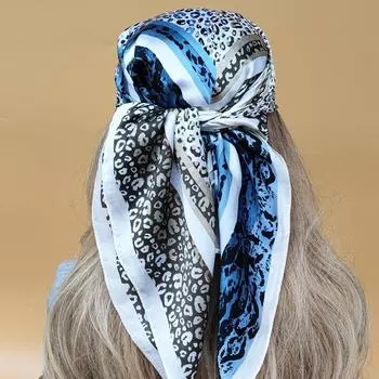 Popular Sunscreen Beach Kerchief 2023 New Style Square Headscarf Women The Four Seasons Scarves Luxury Design 70X70CM Silk Hijab 70X70CM