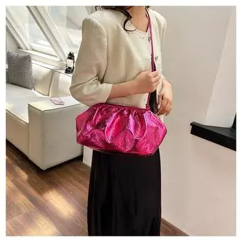 Популярная глянцевая плиссированная сумка-облако для женщин 2024 года, новая модная сумка-мессенджер через плечо, однотонная обеденная сумка 27cm*11cmz*18cm чёрный